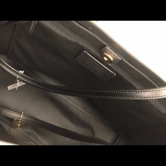 Coach Town Tote In Signature Canvas Black/Brown - Picture 8 of 8